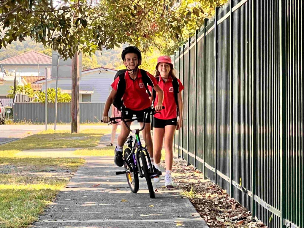 Students from Woy Woy South Public School going active on their journey to school.